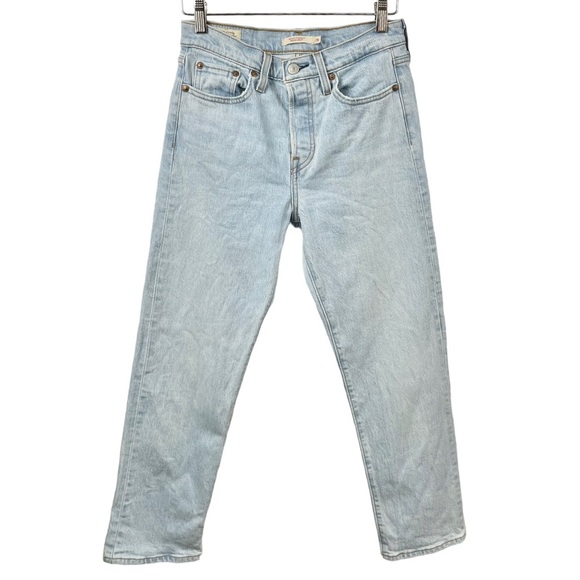Levi’s Premium Wedgie Straight Light Wash Denim Size 26 - Picture 3 of 8